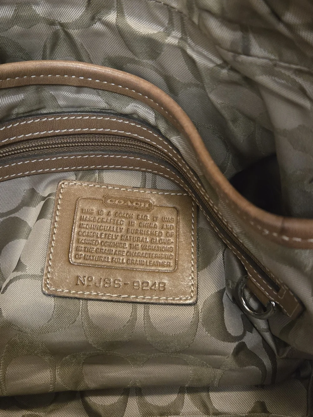 Vintage Coach Soho 9248 Tan Leather FTan Leather Shoulder Bag with Silver Buckle